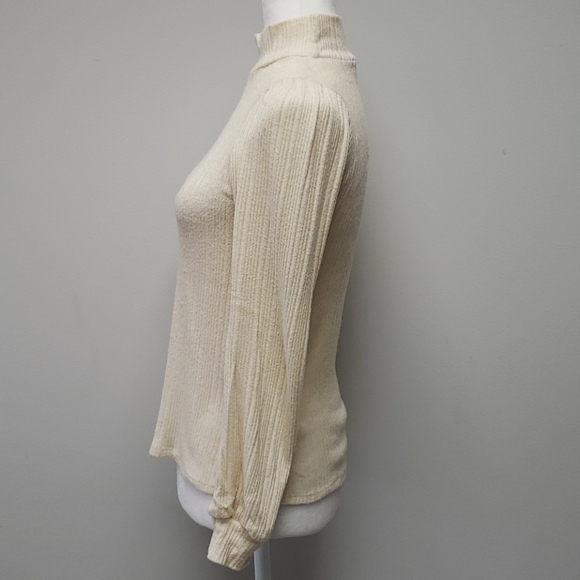 Soft knit turtleneck - Picture 4 of 6